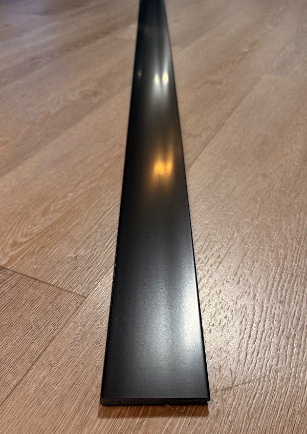 Producto - Zocalo Eps 7 cm x 2.30 mt largo negro