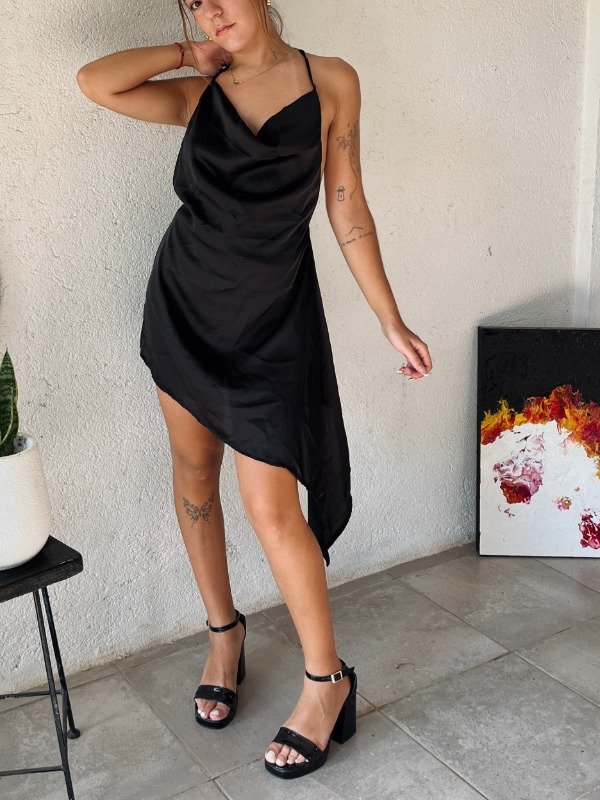 Producto - VESTIDO CAIDA EN PICO