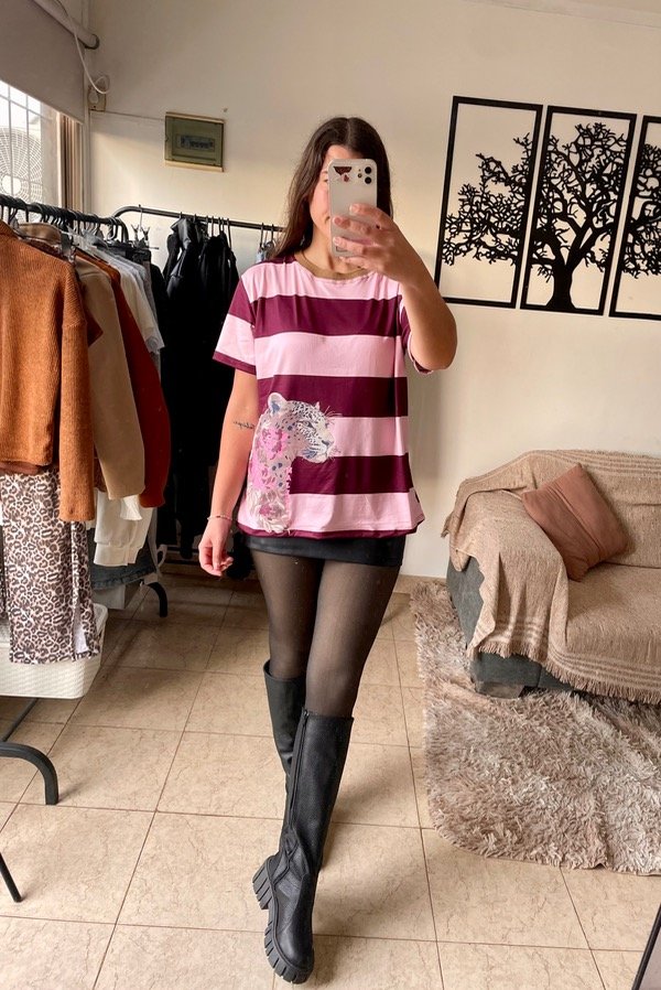Producto - Remera rayada estilo over