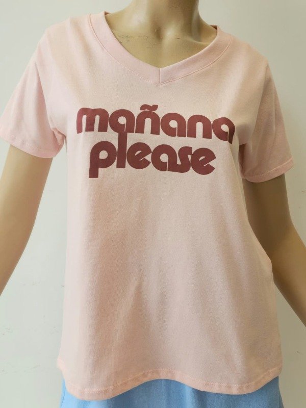 Producto - Remera Cuello V Algodón 24/1 Estampa "Please" (Art. 6068)