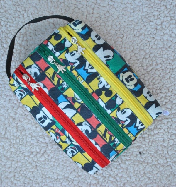 Producto - Cartuchera Triplex Mickey Rojo, verde y amarillo
