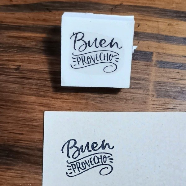 Producto - Sello Buen provecho 3x3 cm
