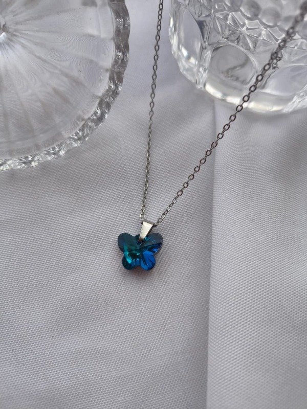 Producto - Cadenita mariposa mini azul