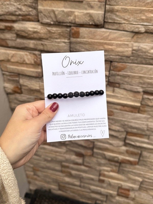 Producto - Pulsera ARES con ÓNIX y Piedra volcánica modelo1