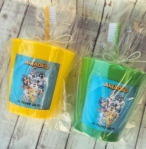 Producto - Vaso con cepillo de dientes - 16
