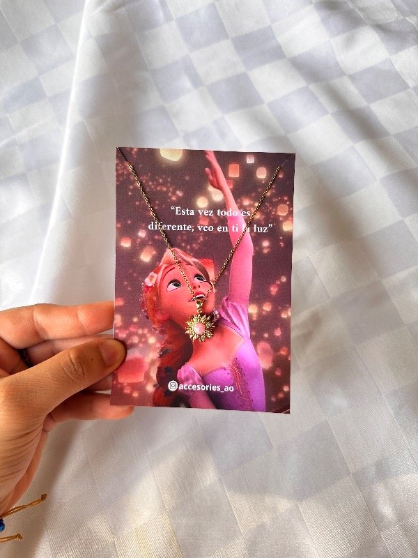 Producto - Collar giratorio Rapunzel AD