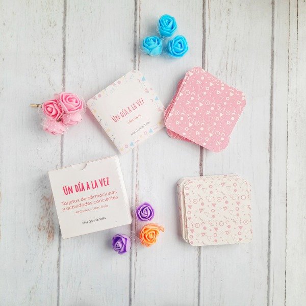 Producto - Un día a la vez - Afirmaciones y Actividades