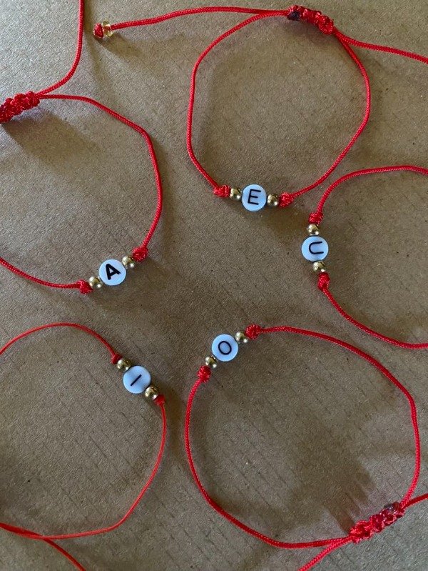 Producto - Iniciales con hilo