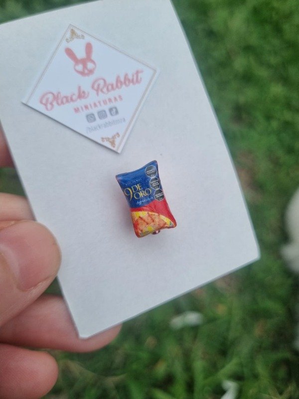Producto - Pin 9 de Oro