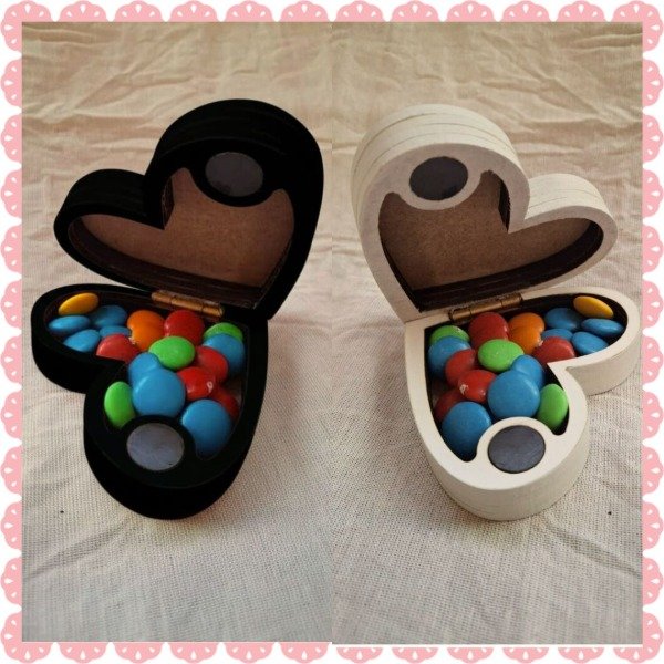 Producto - Souvenir Caja Corazon Love X12 Unidades Madera con Iman Candybar