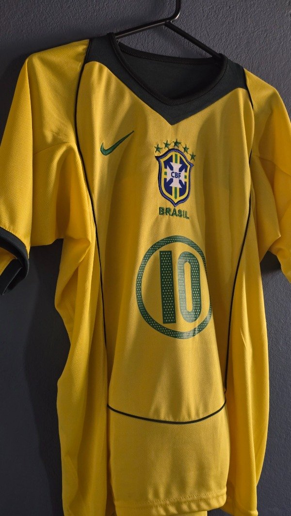Producto - CAMISETA RETRO BRASIL TITULAR 2004 - 1