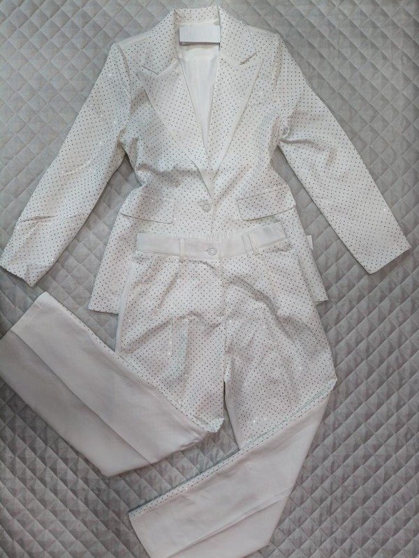 Producto - Conjunto sastero strass