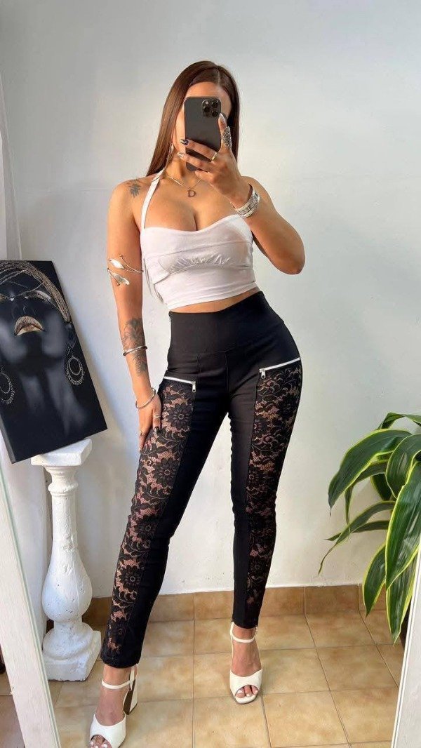 Producto - LINEA REINA Pantalón Bengalina con Encaje