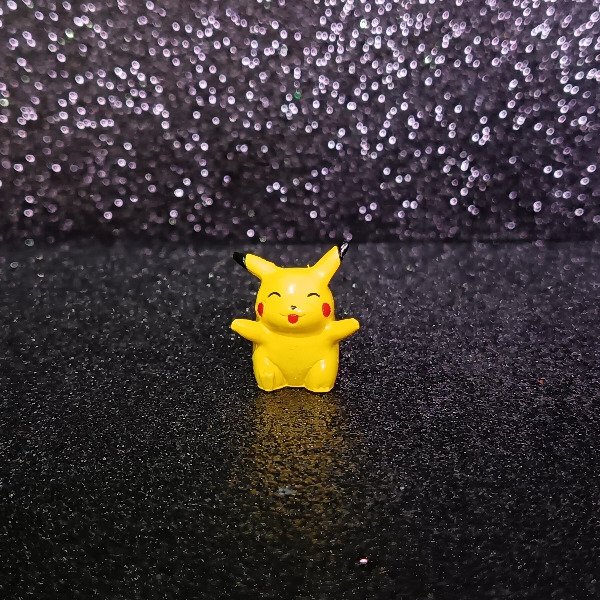 Producto - Pikachu BANDAI Mini (contento lengua afuera)