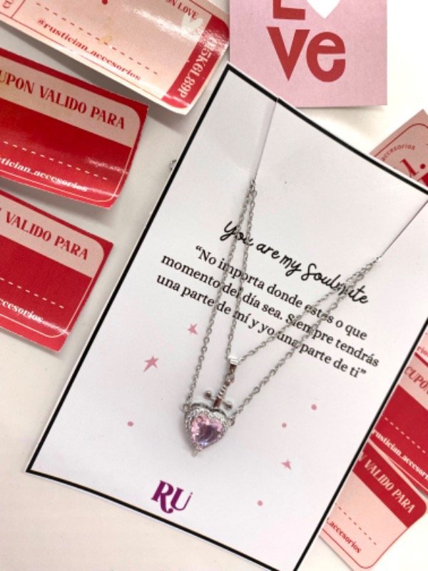 Producto - Collares corazón y espada