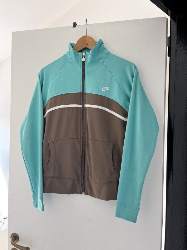 Producto - Campera Nike Track