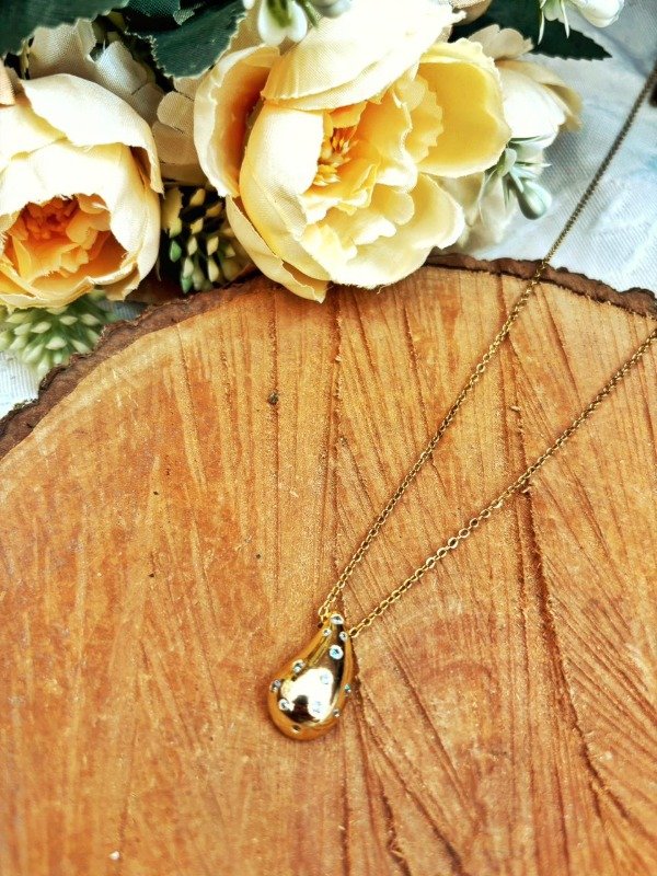 Producto - Collar gota en dorado