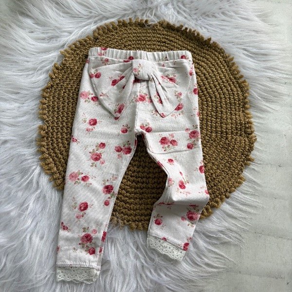 Producto - Calza estampada con moño línea bebas