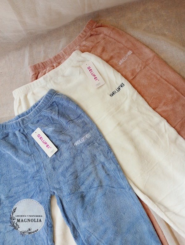 Producto - -Pantalon pijama de plush-
