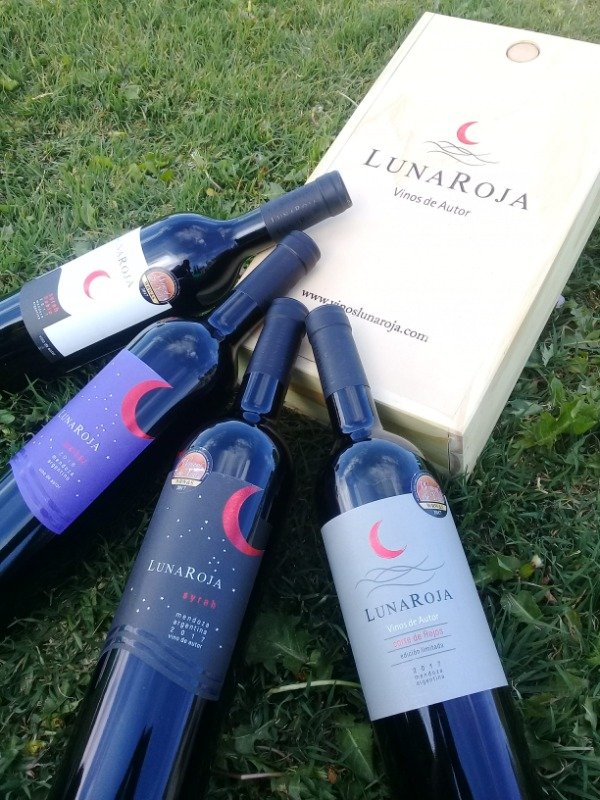 Producto - ESTUCHE MADERA PERSONALIZADO X 1 BOTELLA LUNA ROJA PREMIADO