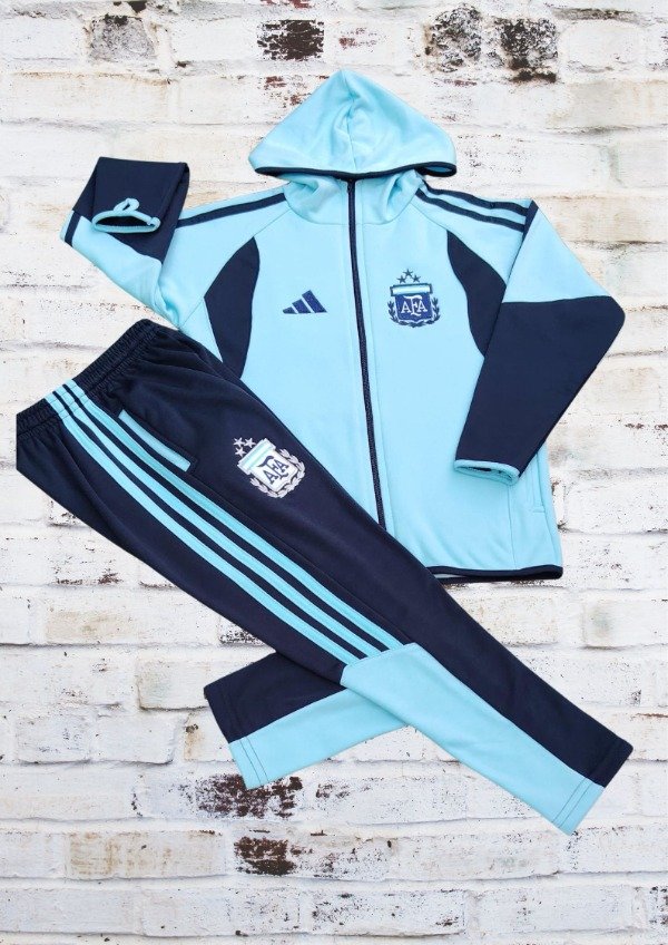 Producto - CONJUNTO CAMPERA Y PANTALON AFA CELESTE