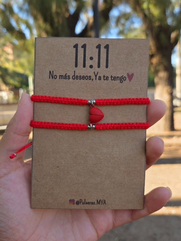 Producto - Pulseras iman rojo