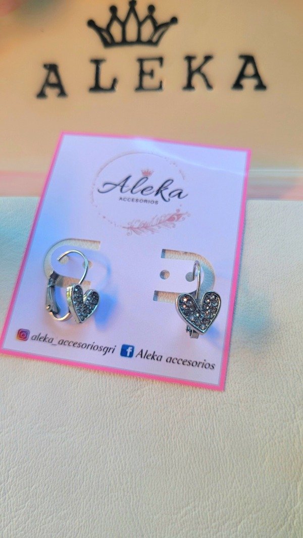 Producto - Aros cierre brisura corazón con strass de acero quirúrgico