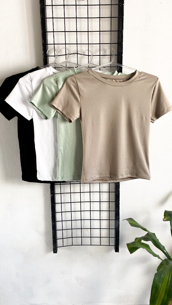 Producto - Remera basica U combo 2x12.000