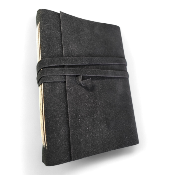 Producto - Bitácora A6 (11x15) de Gamuza Ecocuero Negro