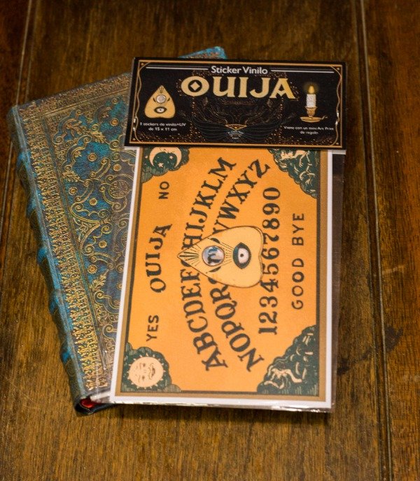 Producto - Sticker vinilo "Tablita Ouija"