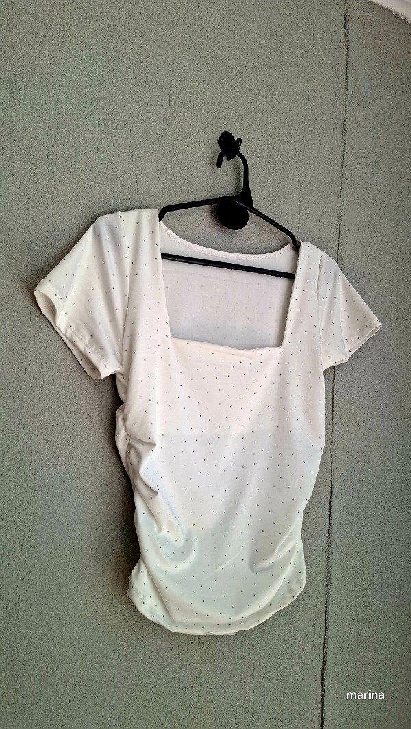 Producto - Remera Cuello Cuadrado Blanca