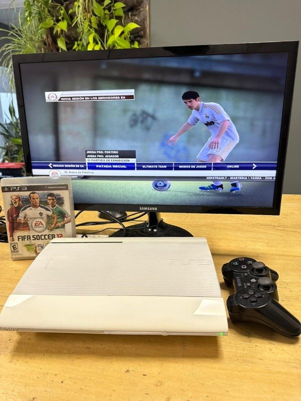 Producto - Playstation 3 Super Slim Blanca con Joystick y Juego - 3