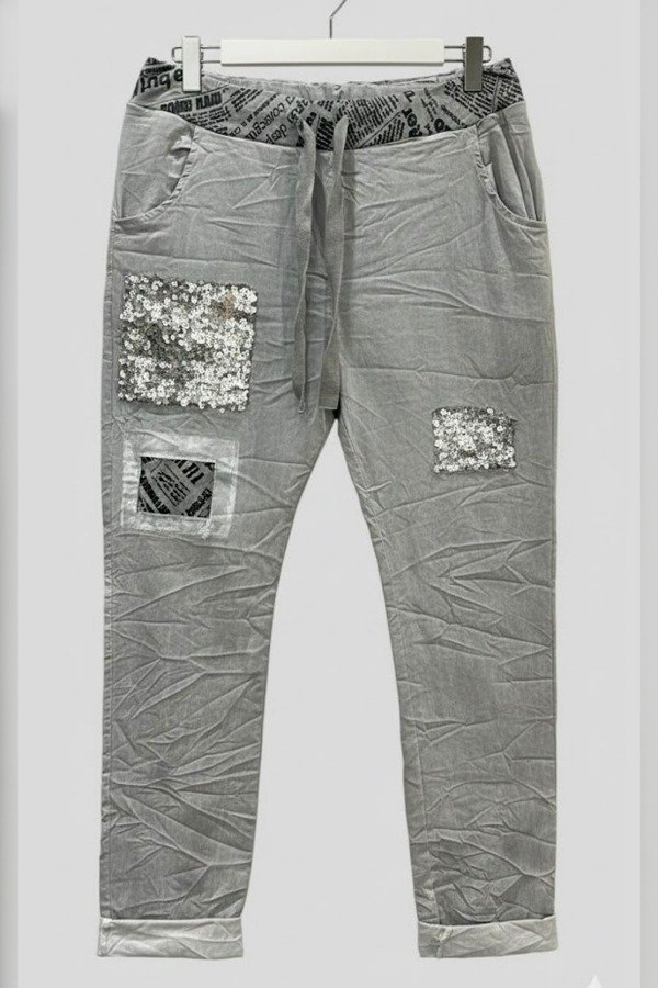 Producto - BABUCHA GRIS con detalles. Cede hasta 130