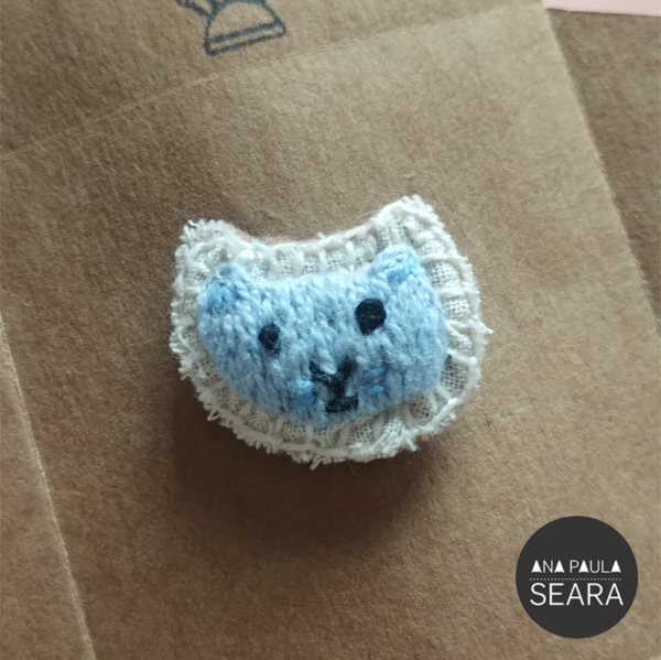 Producto - Prendedor Bordado - Gatito