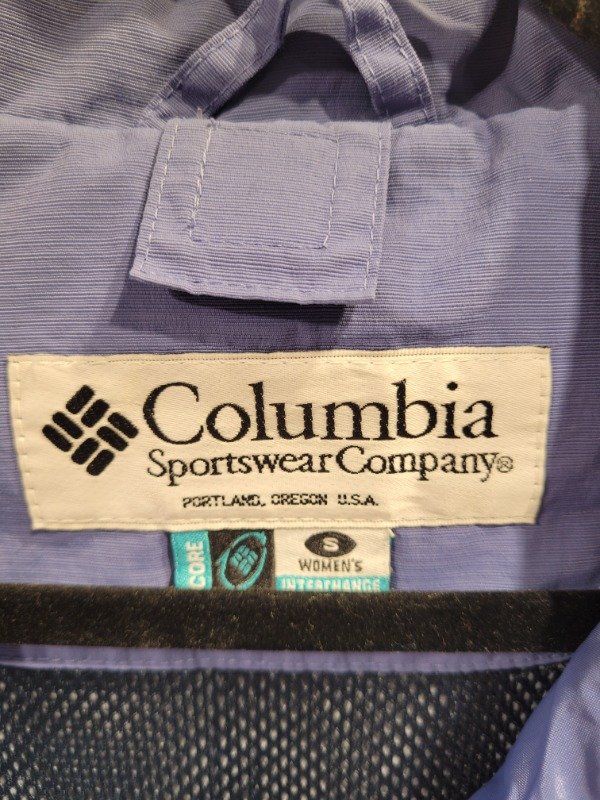 Producto - Campera COLUMBIA rompevientos Talle S/M - PRECIO: 167X - 4