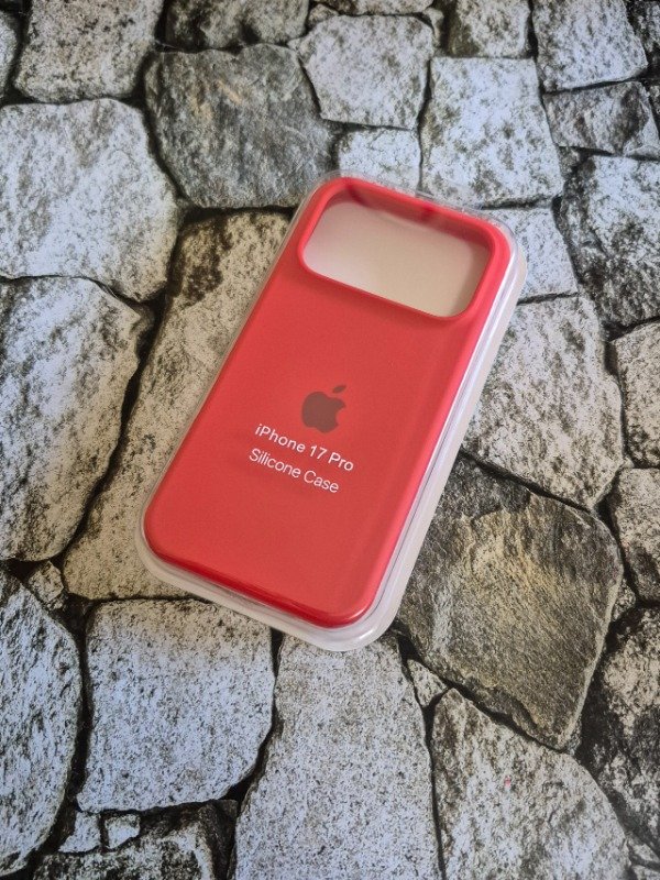Producto - Funda silicone case logo Iphone 17 Pro roja