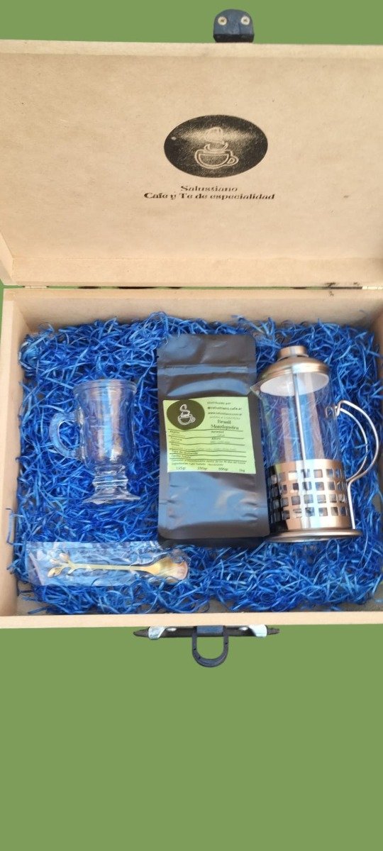 Producto - Regalo Especial Valija de madera con kit de café