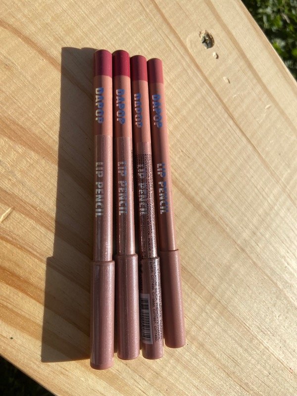Producto - Delineador de labios Dapop