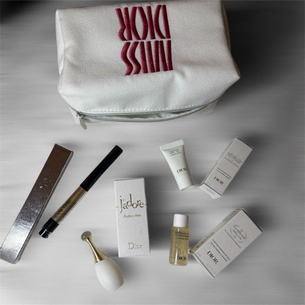 Producto - Fragancia , Make Up y Tratamientos