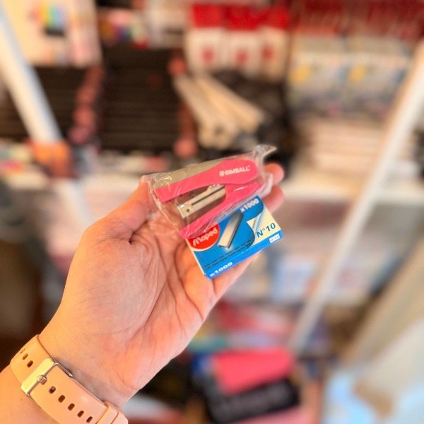 Producto - Abrochadora mini Simball con broches