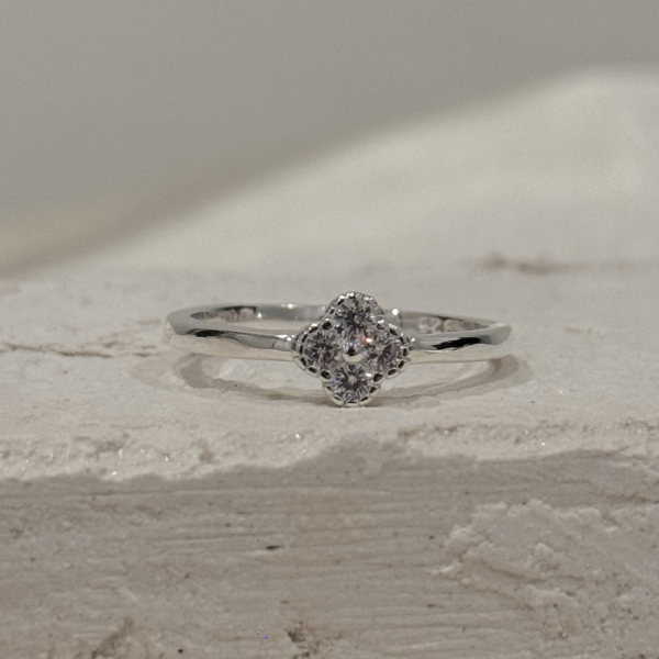 Producto - Anillo flor brillo PL