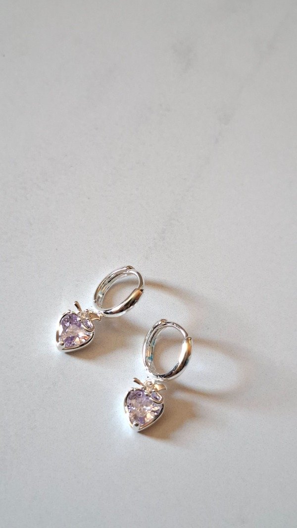 Producto - Argollas de acero blanco frutillas blancas