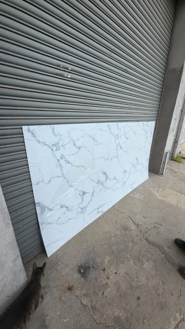 Producto - Placa Pvc Calacatta 1.22 x 2.44 2mm