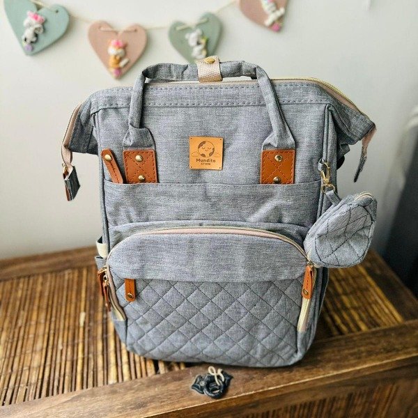 Producto - Mochila maternal gris