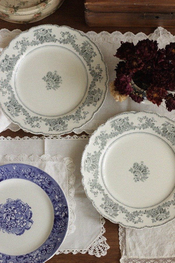 Producto - Platos Playos Johnson Bros "Raleigh"