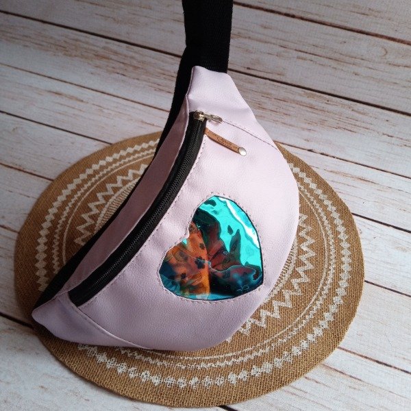 Producto - Riñonera Infantil Corazoncito