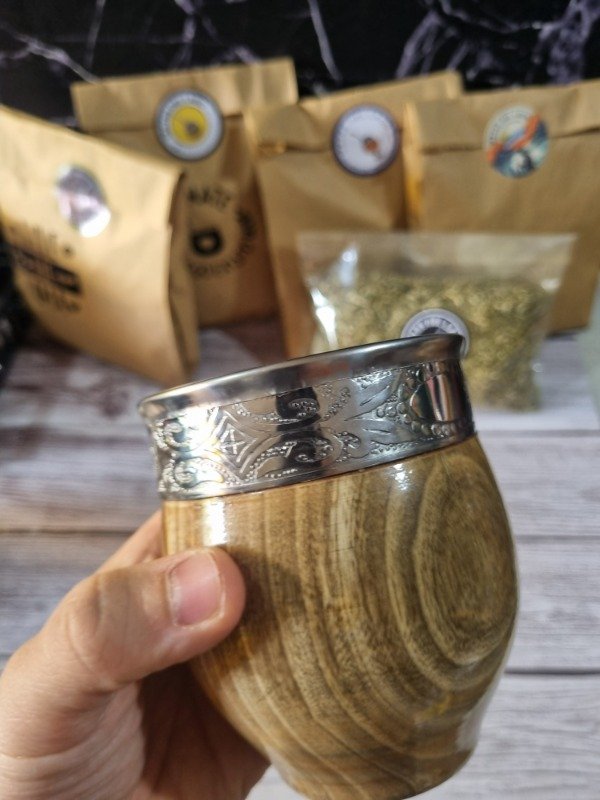 Producto - Mate Imperial de Algarrobo Laqueado con Virola de Alpaca - 8
