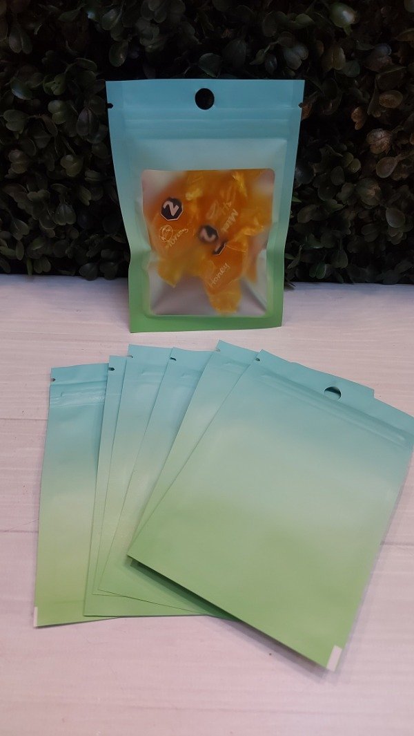 Producto - Bolsa degradé celeste-verde. Precio por unidad.
