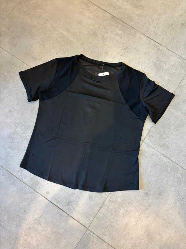 Producto - Remera con tul