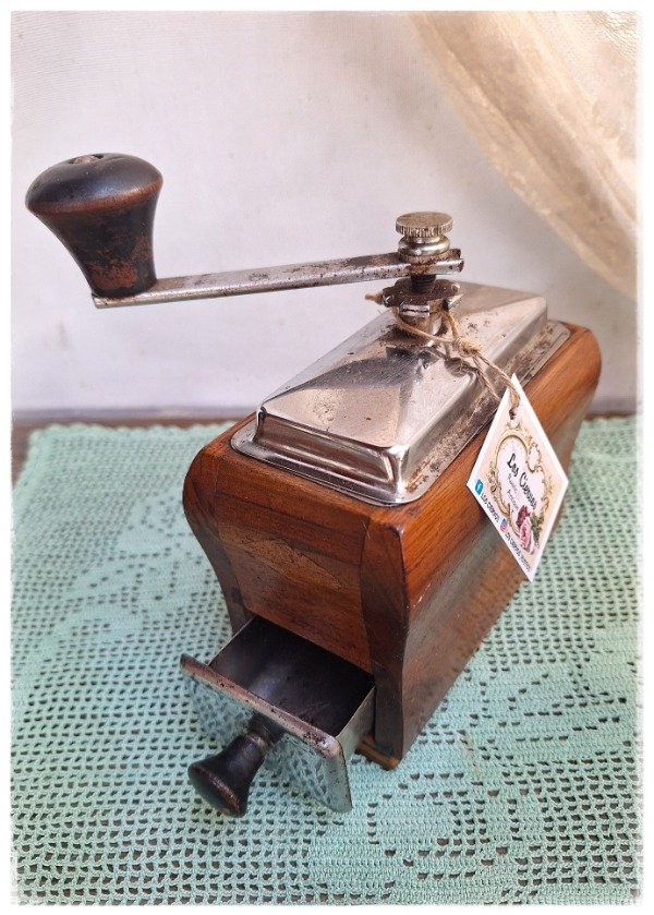 Producto - Antiguo Molinillo de Café